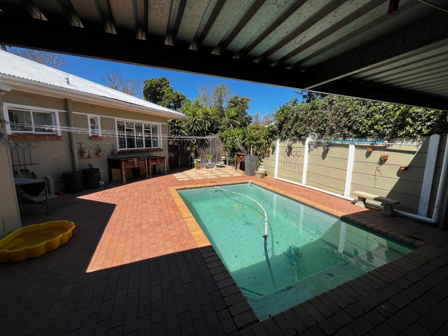 4 Bedroom Property for Sale in Rouxpark Western Cape